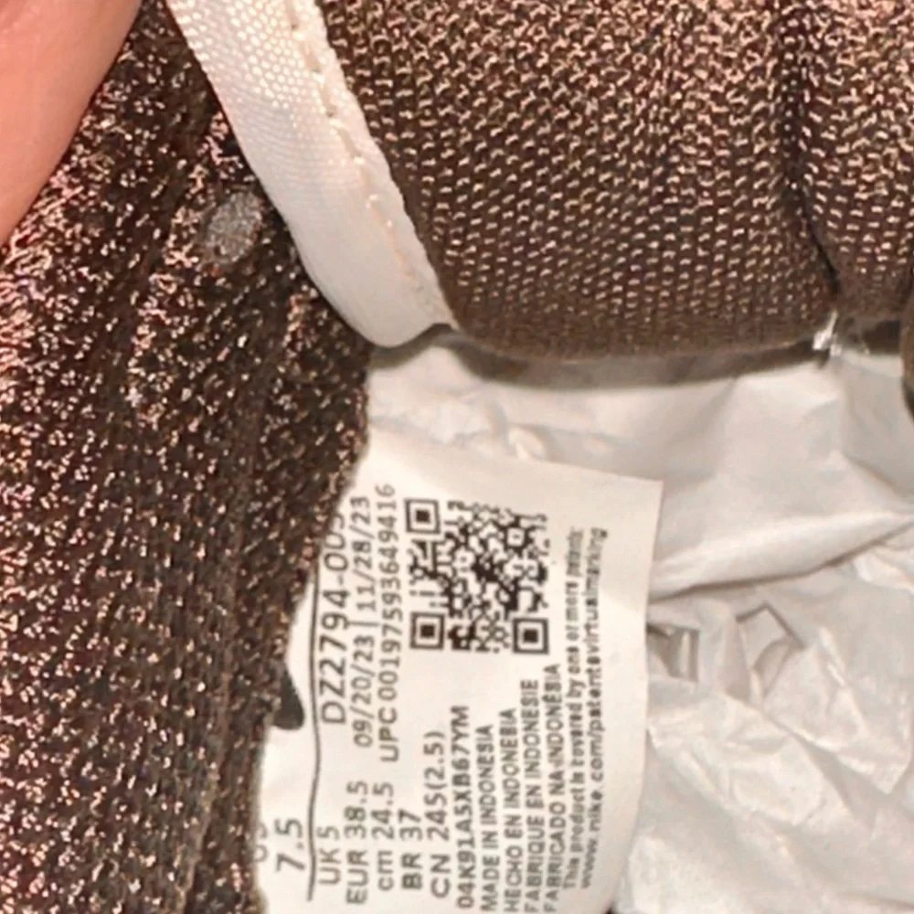 Nike Women's Sneakers in Brown and White - Picture 6 of 7